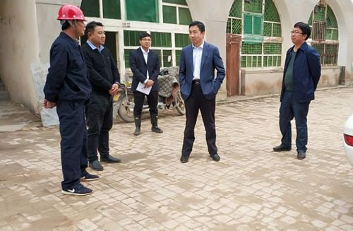 陜煤集團(tuán)總經(jīng)理助理、榆林合力集團(tuán)董事長(zhǎng)范京道一行蒞臨陜煤建設(shè)天工公司承建的清澗北國(guó)棗業(yè)紅棗深加工項(xiàng)目視察指導(dǎo)工作