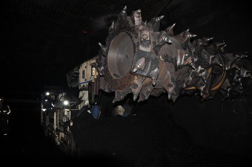 陜煤建設(shè)掘進(jìn)公司：2134.6米！“掘進(jìn)鐵軍”新記錄誕生