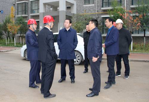 銅川市副市長高毅蒞臨銅煤1#、2#小區(qū)現(xiàn)場調(diào)研檢查供暖準(zhǔn)備工作