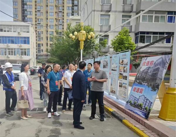 西安市新城區(qū)人大代表、政協(xié)委員蒞臨陜煤建設(shè)新城公司干休所項(xiàng)目進(jìn)行調(diào)研