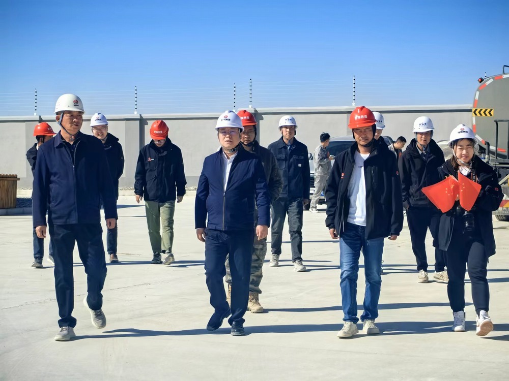 青海陜煤新能源科技有限公司董事長(zhǎng)祝文軍深入陜煤建設(shè)天工公司基層項(xiàng)目開(kāi)展國(guó)慶節(jié)安全檢查