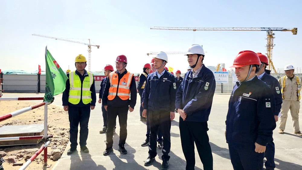 陜煤集團(tuán)榆林化學(xué)有限責(zé)任公司黨委副書記、總經(jīng)理段立波一行深入天工公司基層項目檢查指導(dǎo)