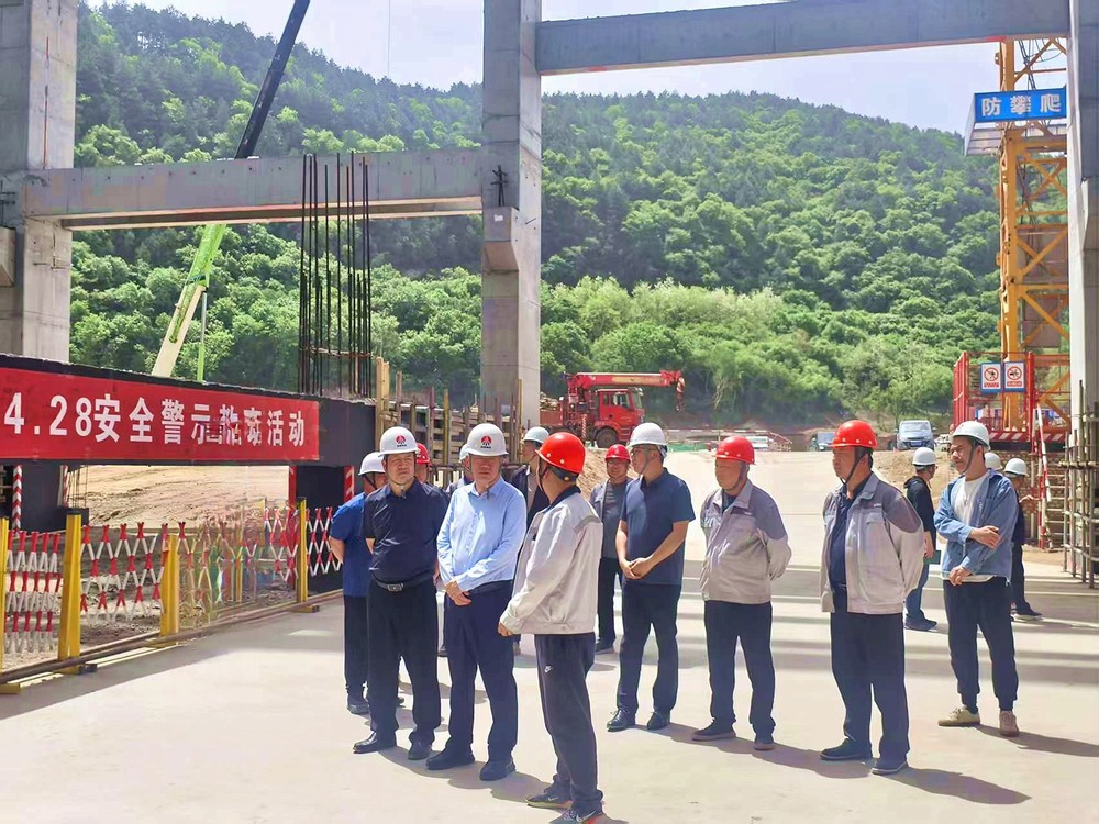 劉保江深入天工公司基層開展重點進度監(jiān)管項目生產(chǎn)督導檢查