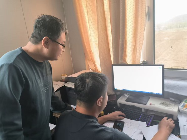 陜煤建設(shè)煤礦運(yùn)營(yíng)服務(wù)分公司：監(jiān)督的再監(jiān)督 ?壓緊壓實(shí)安全生產(chǎn)責(zé)任防線