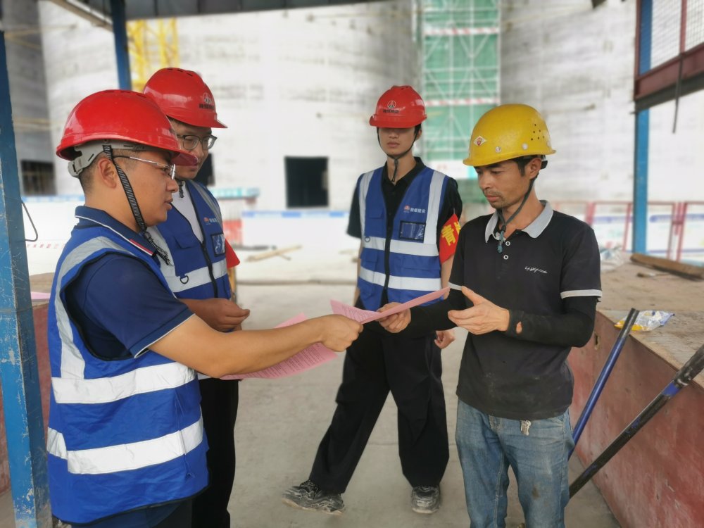 “炎值”勁爆！看陜煤建設韓城分公司土建十一項目部如何積極應對高溫“烤”驗