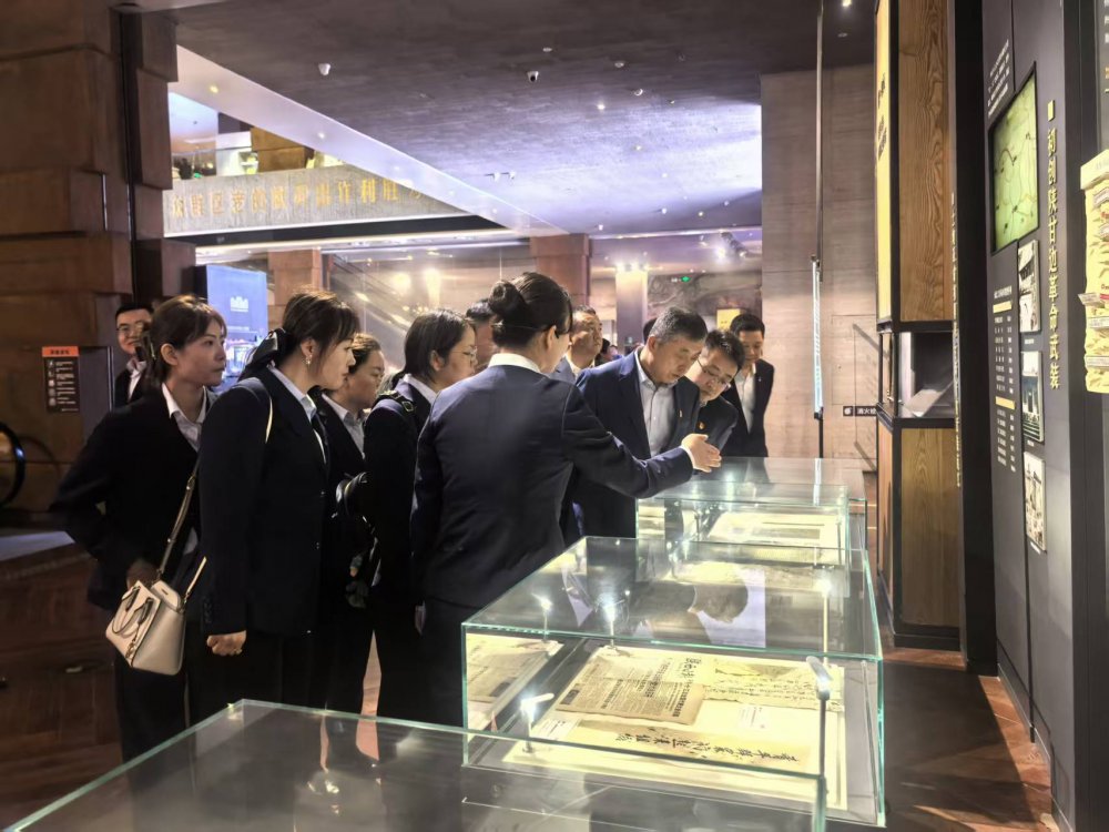 陜煤建設(shè)物資設(shè)備管理黨支部開展“緬懷革命英烈，傳承紅色基因”主題黨日活動