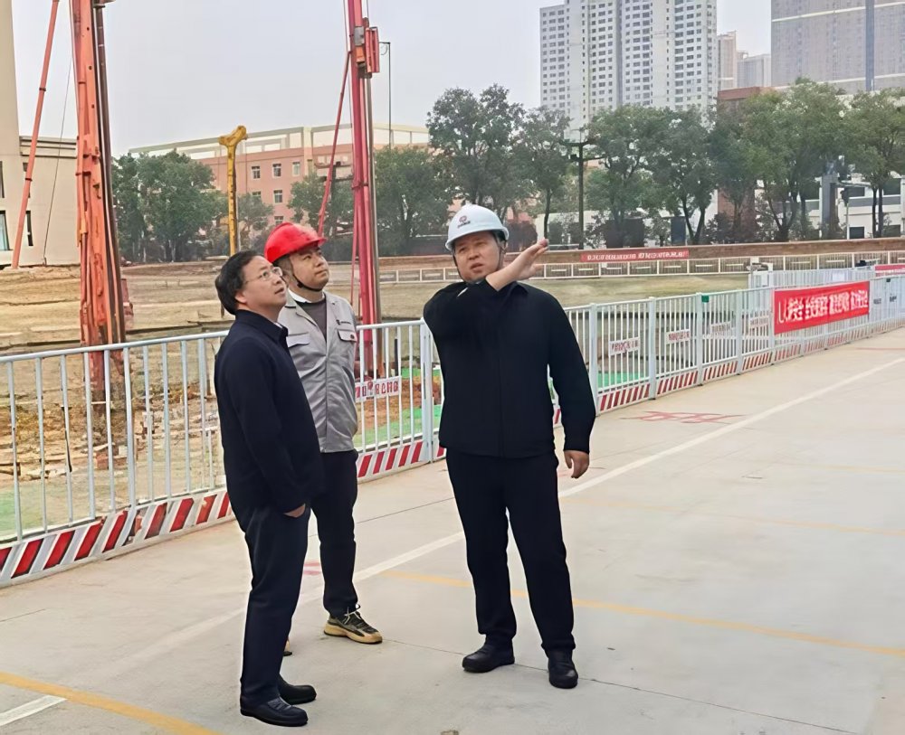 銅川市副市長陳浩蒞臨陜煤建設(shè)銅煤公司銅川云谷市集項(xiàng)目視察指導(dǎo)工作